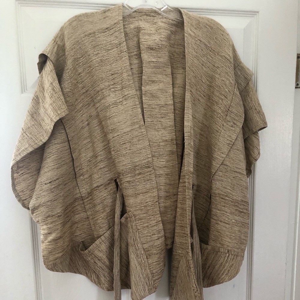 Cape-like linen jacket - Picture 1 of 2